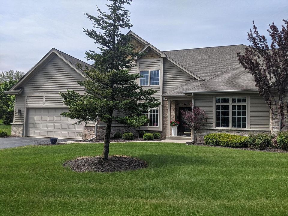 1st image of 10627 Hidden Creek Dr