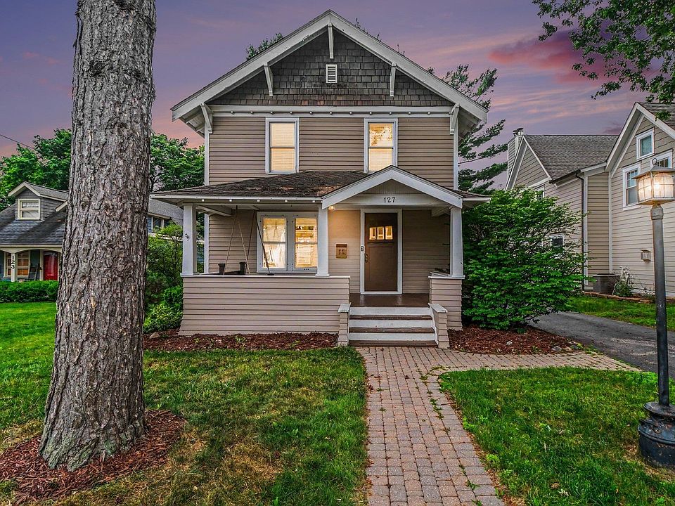 1st image of 127 Drace St