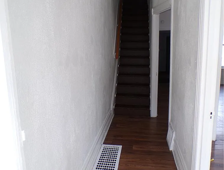 111 Ridge Ave — Photo 2