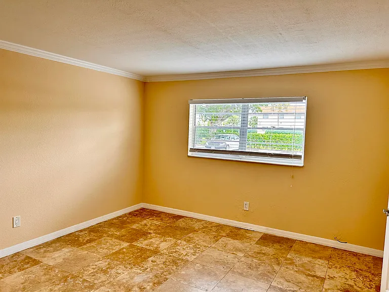 340 NW 19th St #1050 — Photo 7