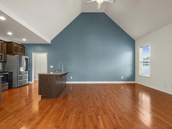 4th image of 307 Farmhouse Trl