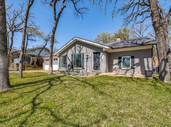 716 Thousand Oaks Dr, Hurst, TX 76054