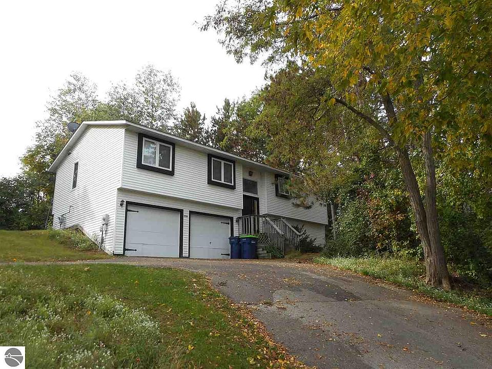 1st image of 1528 Arnold Ct