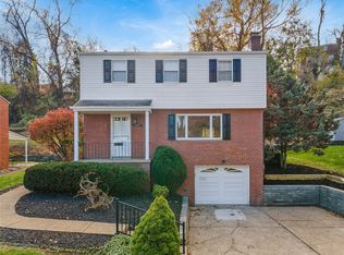 4840 Elmwood Dr, Pittsburgh, PA 15227