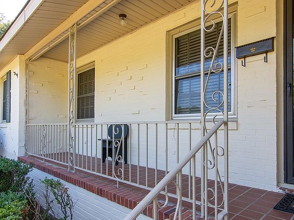 3rd image of 1821 Bunting Dr