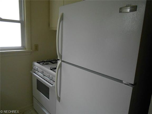 5th image of 1322 E 349th St