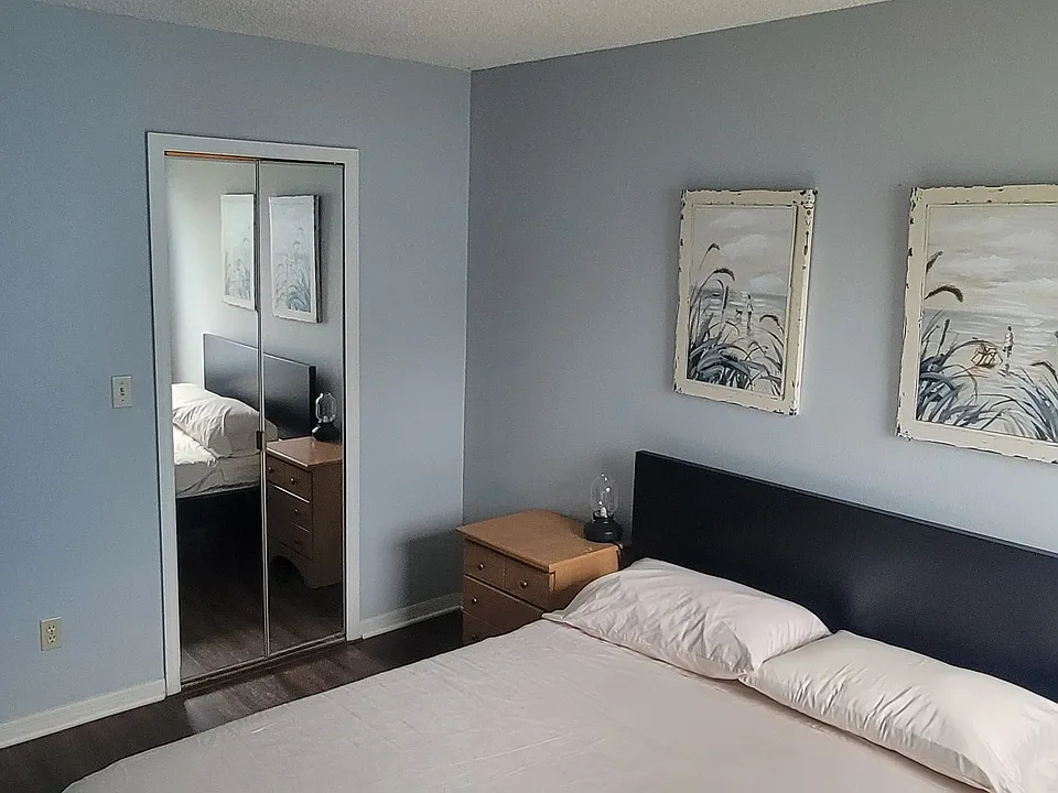 Room B -$750