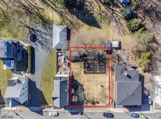 41 Buschmann Ave, Haledon, NJ 07508