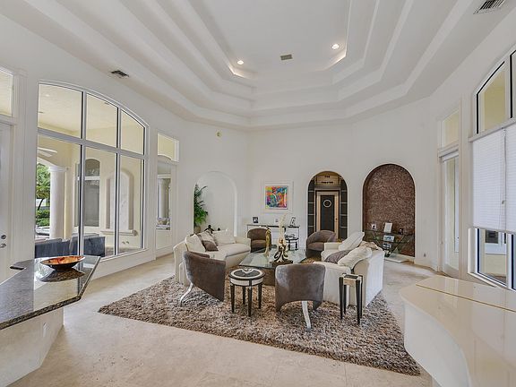 4th image of 17914 Lake Estates Dr