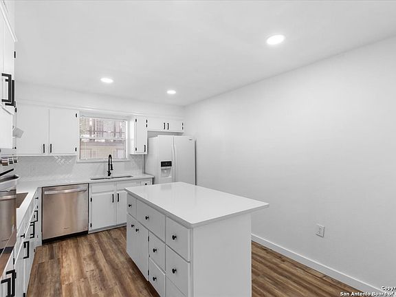 5th image of 3803 Barrington #3A