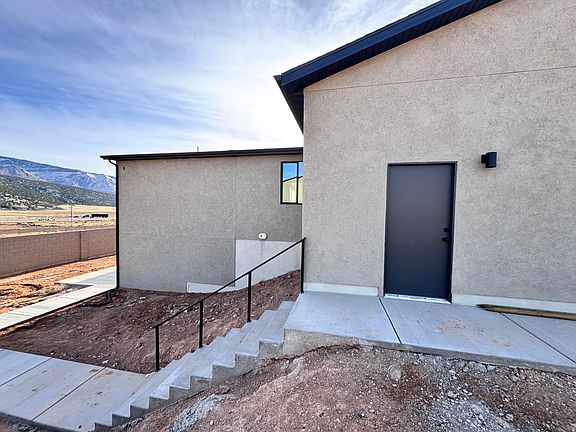 3rd image of 2509 Scenic Dr #107