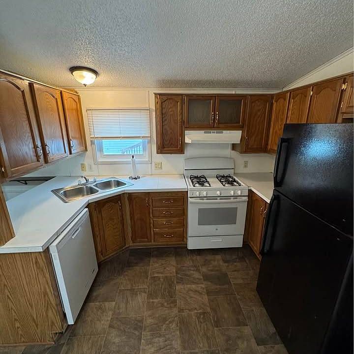 1st image of 150055 Ridge Rd #201
