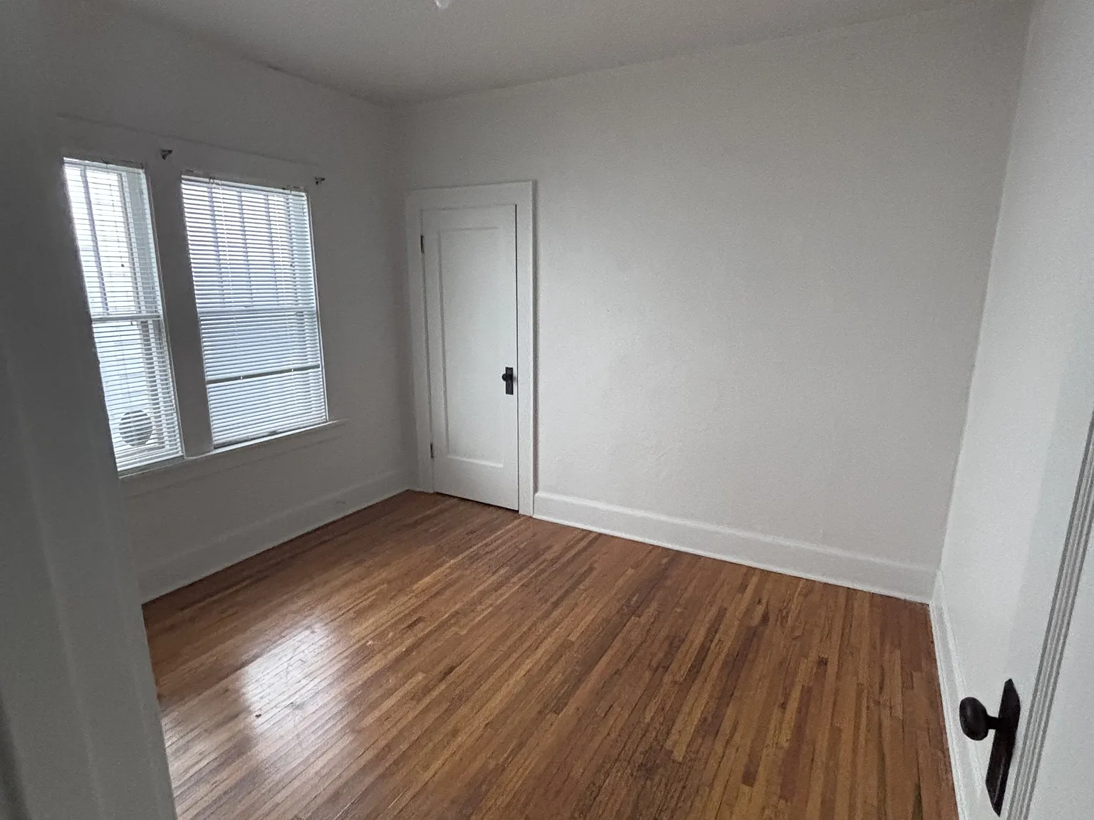 710 West Thrush Avenue - 1 — Photo 4