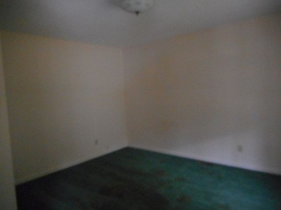 5th image of 764 Erickson Ave