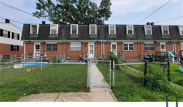 3 bed, 1600 sqft, $2,700 — Photo 4