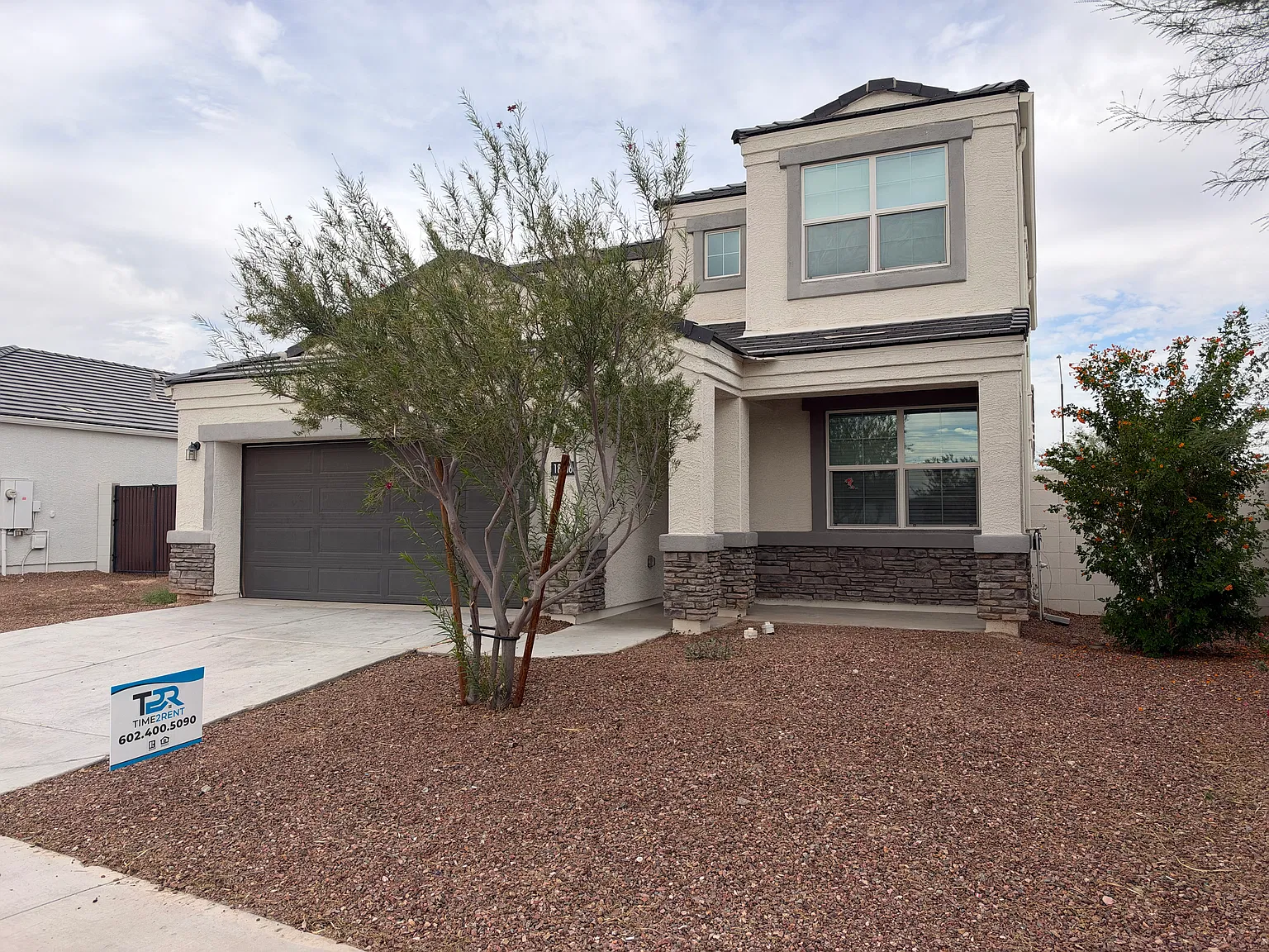 4 bed, 3.0 bath, 2674 sqft, $2,295 — Photo 2
