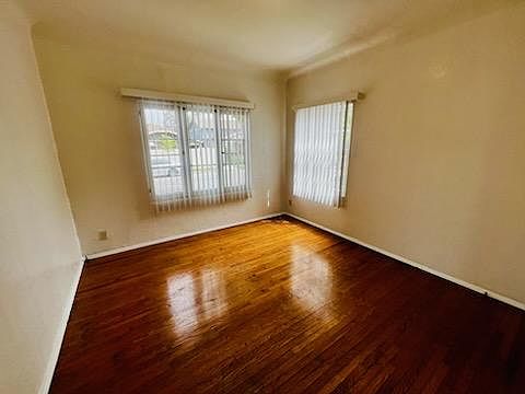2nd image of 794 Molino Ave #794