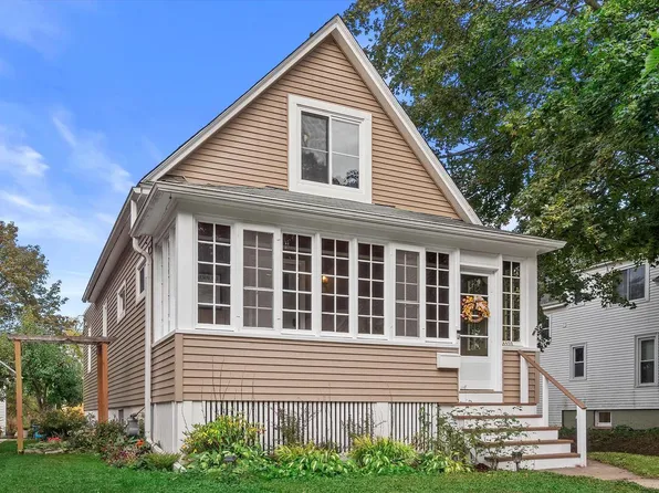 6650 Hillside LANE, Wauwatosa, WI 53213