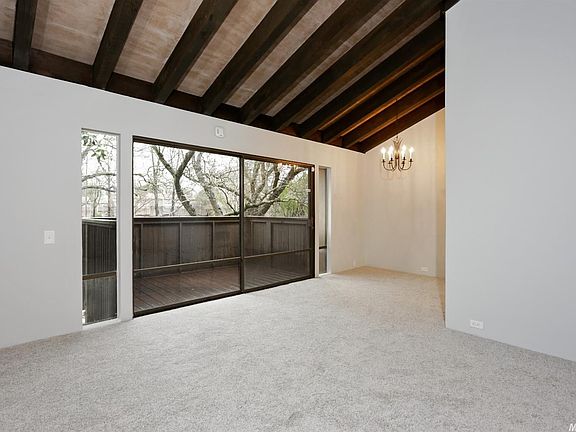 3rd image of 2245 Woodside Ln Unit 8