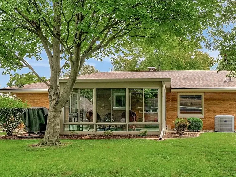905 Dolphin Ave — Photo 14