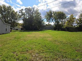 218 W 8th St, Eldon, MO 65026