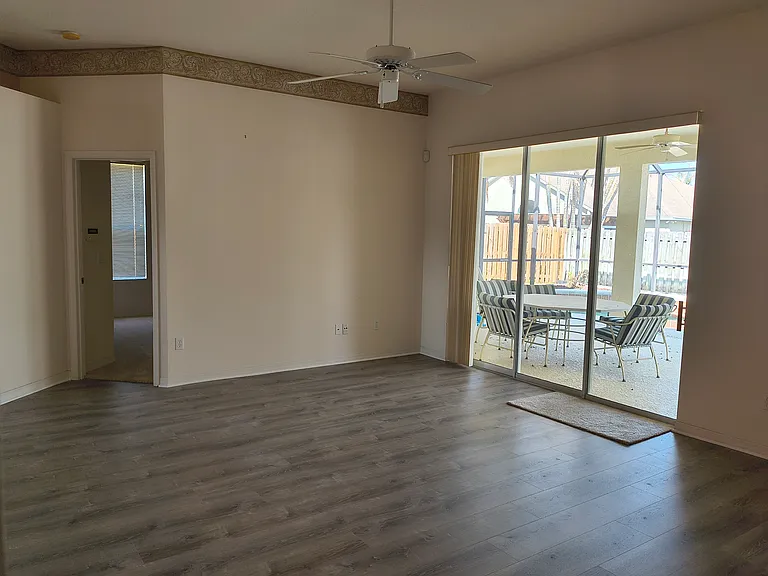 2035 Worchester Way — Photo 13