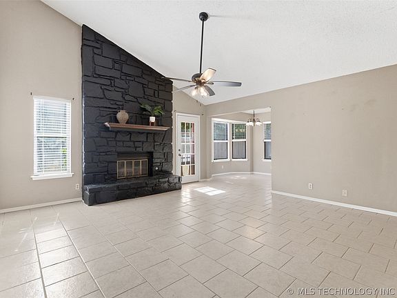 3rd image of 11209 S 108th East Ave