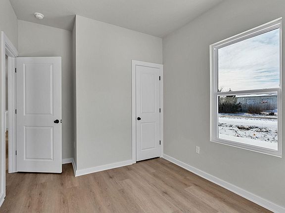 2nd image of 2100 E Plaza Ct