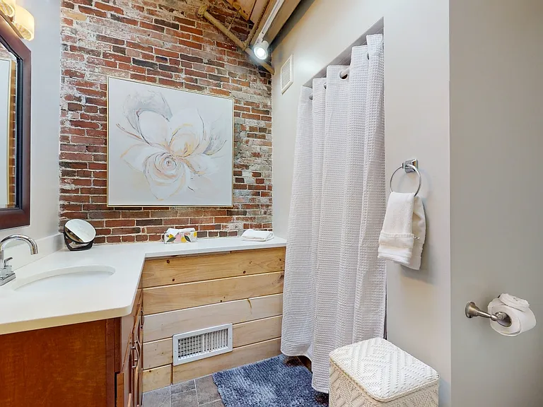 11 Union St #3 — Photo 12