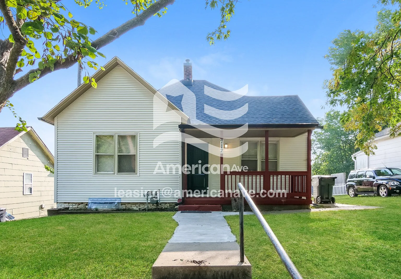 2 bed, 1.0 bath, 1043 sqft, $1,208 — Photo 1