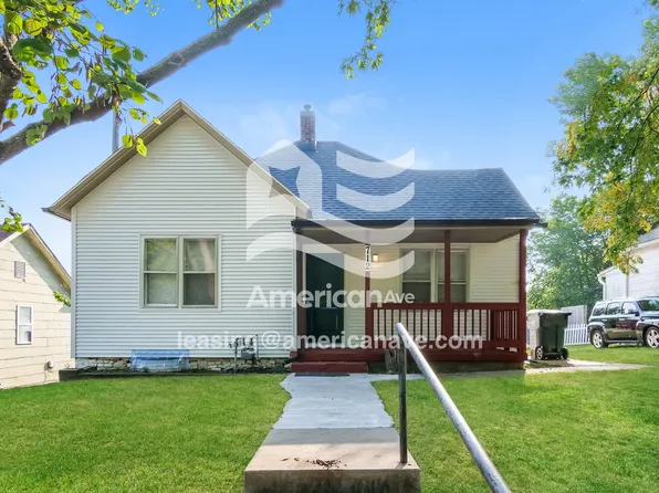 712 N 10th St, Leavenworth, KS 66048