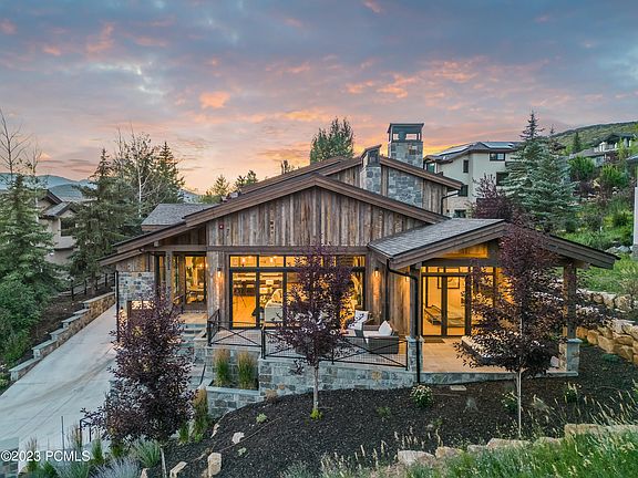 2nd image of 2511 Larkspur Dr