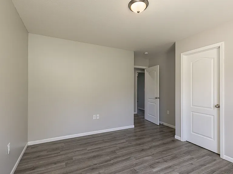 106 Whispering Meadows Pkwy — Photo 14
