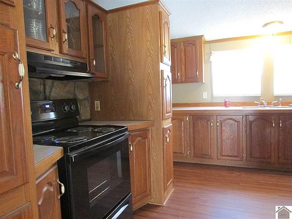 4th image of 210 Linda Ln