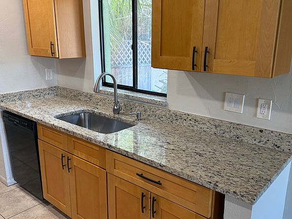 5th image of 3188 Ponce De Leon Dr