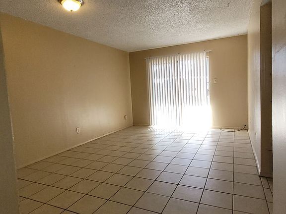 2nd image of 505 W Griggs Ave #D4