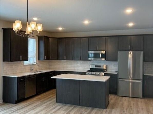 10515 Button Bush DRIVE, Franksville, WI 53126