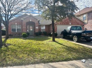 2423 Carson Trl, Grand Prairie, TX 75052