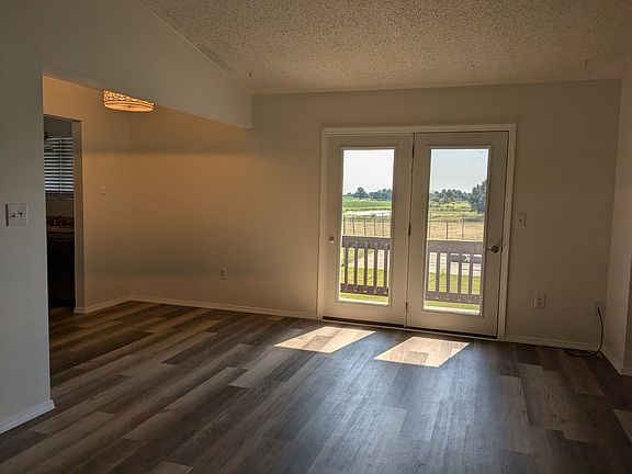 4th image of 2600 Woodwind Ct