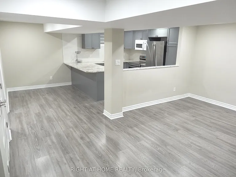 39 Devondale St #LOWER LEVEL — Photo 4