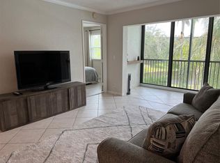 2220 N Cypress Bend Dr APT 301, Pompano Beach, FL 33069
