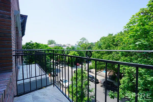 Rented by Spire Group | media 32