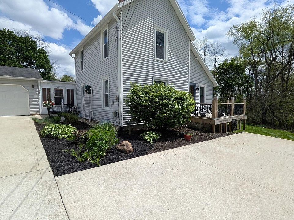 1st image of 571 Luther St