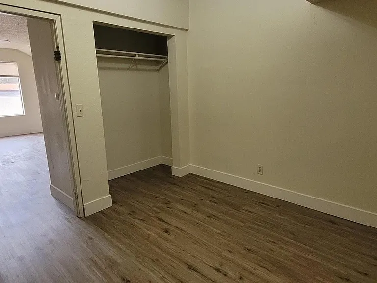 1341 Washington St — Photo 7