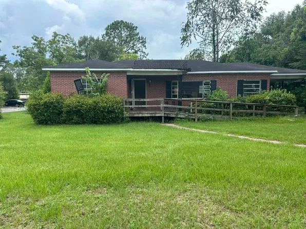 1207 Dorothy St, Waycross, GA 31501