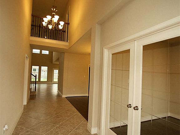 3rd image of 2822 Auburn Glade Ct