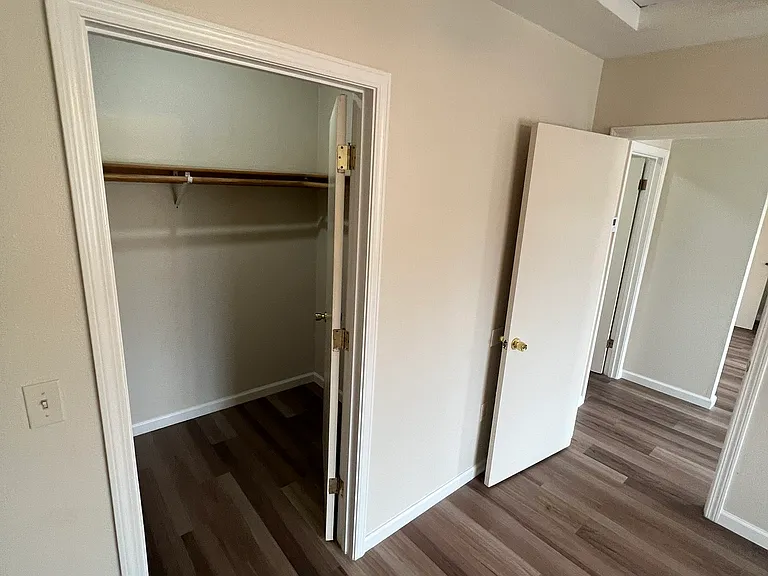 532 Rochex Ave — Photo 13