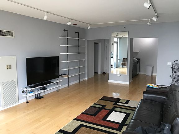 3rd image of 8 E Randolph St Unit 2202