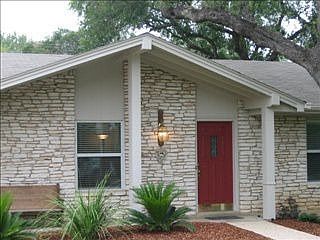 5th image of 948 Twin Oaks Dr