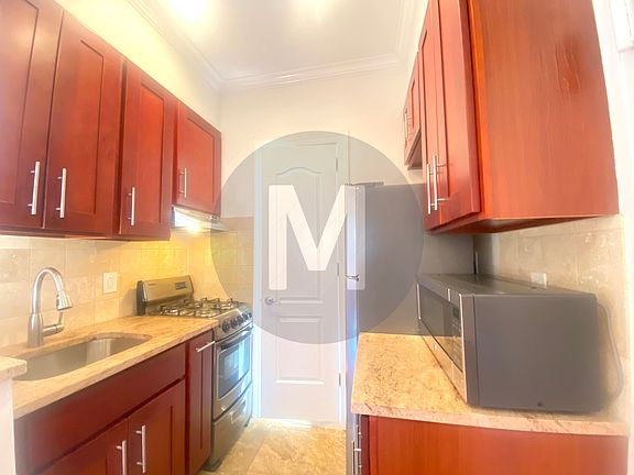 2nd image of 155 E 99th St #B4